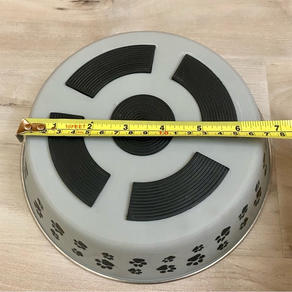 🟢 {3/$15} Non-Slip Dog Bowl - Large - Picture 10 of 13